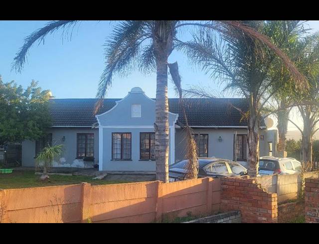 4 BEDROOM HOUSE FOR SALE IN MOUNTAIN VIEW